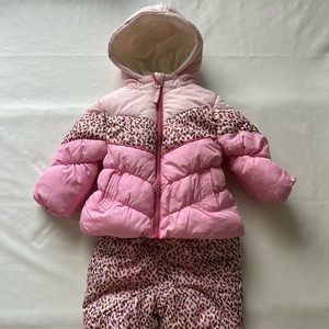 Girls 12M snow pants and jacket.